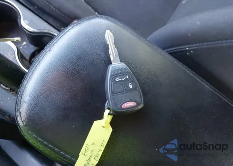 2013 Chrysler 200 Lx из США, поврежденный, VIN 1C3CCBAB2DN686751